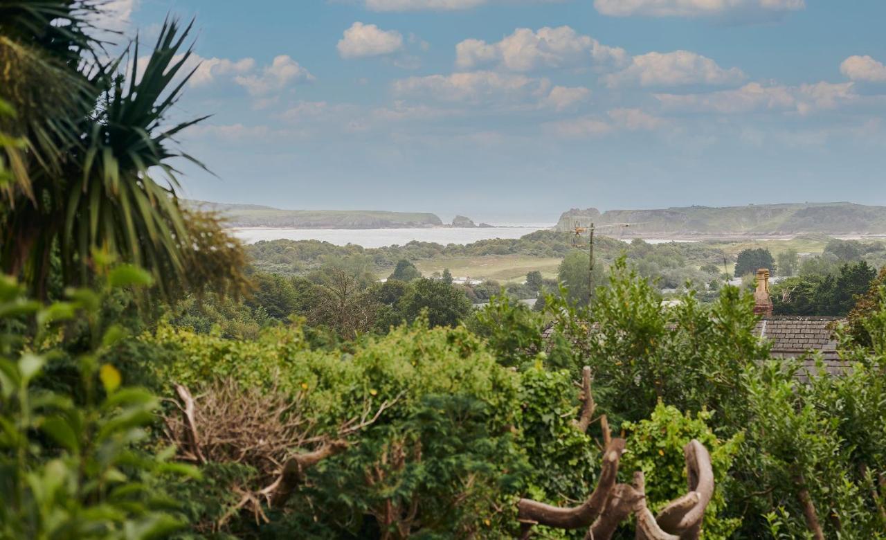 Sea Gem- Beautiful Family Home With Stunning Sea Views & Garden Tenby Luaran gambar