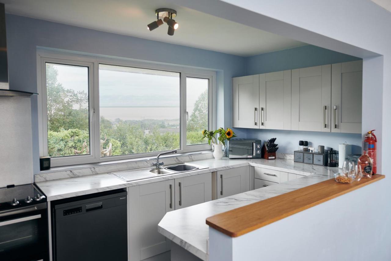 Sea Gem- Beautiful Family Home With Stunning Sea Views & Garden Tenby Luaran gambar